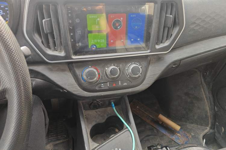 Used CHANGAN KAICHENG Ruixing EM80 2023 EM80 Ⅱ Side-Hinged 6-Seater Comfort Model Audio And AC Panel