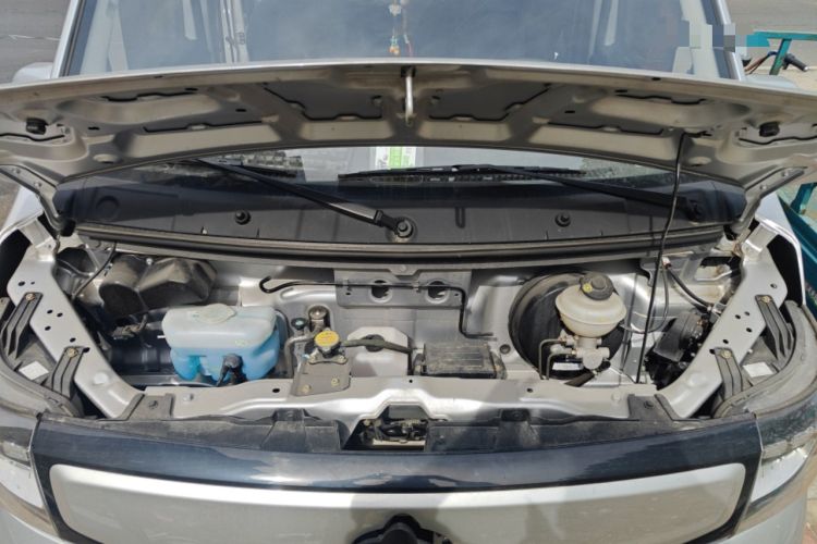 Used CHANGAN KAICHENG Ruixing EM80 2023 EM80 Ⅱ Side-Hinged 6-Seater Comfort Model Engine Bay