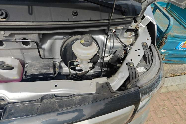 Used CHANGAN KAICHENG Ruixing EM80 2023 EM80 Ⅱ Side-Hinged 6-Seater Comfort Model Engine Bay Left