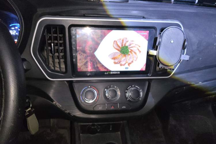 Used CHANGAN KAICHENG Ruixing EM80 2023 EM80 Ⅱ Liftback 6-Seater Comfort Model Audio And AC Panel