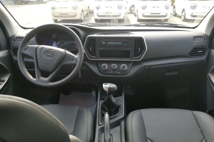 Used CHANGAN KAICHENG Ruixing EM80 2023 Side-Hinged 6-Seater Comfort Version 38.7 kWh Center Console