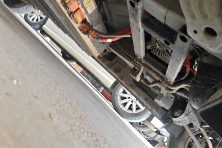 Used CHANGAN KAICHENG Ruixing EM80 2023 EM80 Ⅱ Side-Hinged 7-Seater Comfort Model Chassis Front Right