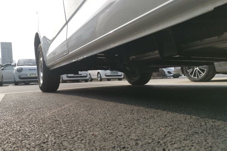 Used CHANGAN KAICHENG Ruixing EM80 2023 Side-Hinged 6-Seater Comfort Version 38.7 kWh Chassis Rear Left