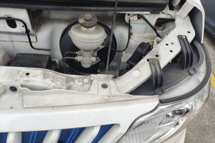 Used CHANGAN KAICHENG Ruixing EM80 2023 EM80 Ⅱ Side-Hinged 6-Seater Comfort Model Engine Bay Left
