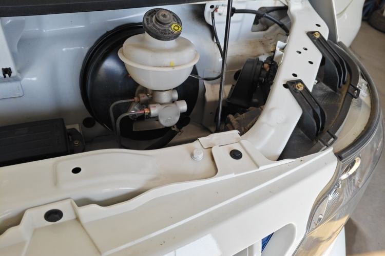 Used CHANGAN KAICHENG Ruixing EM80 2023 EM80 Ⅱ Side-Hinged 7-Seater Comfort Model Engine Bay Left