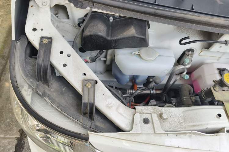 Used CHANGAN KAICHENG Ruixing EM80 2023 EM80 Ⅱ Side-Hinged 6-Seater Comfort Model Engine Bay Right