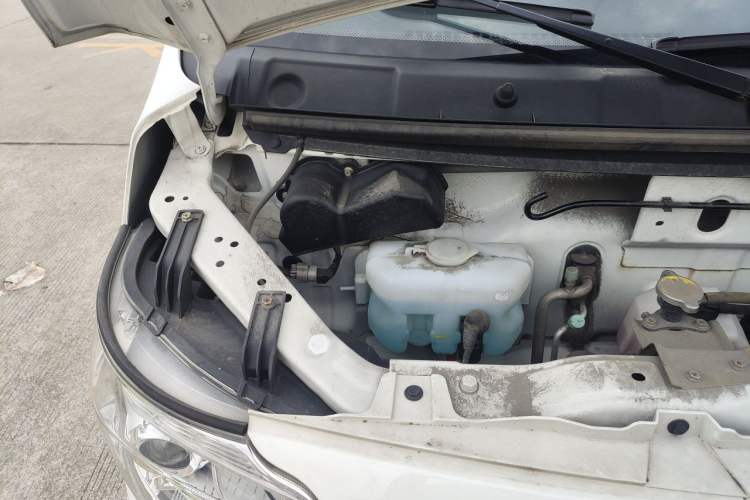 Used CHANGAN KAICHENG Ruixing EM80 2023 EM80 Ⅱ Side-Hinged 6-Seater Comfort Model Engine Bay Right