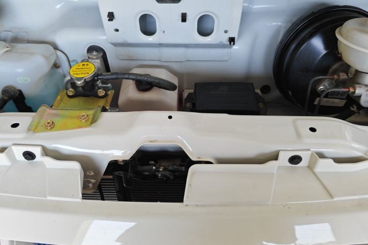 Used CHANGAN KAICHENG Ruixing EM80 2023 EM80 Ⅱ Side-Hinged 7-Seater Comfort Model Engine Bay