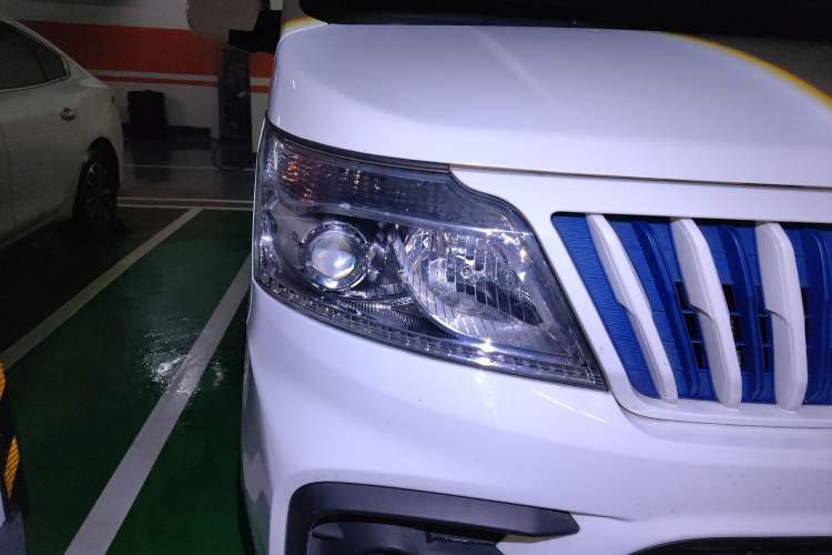 Used CHANGAN KAICHENG Ruixing EM80 2023 EM80 Ⅱ Liftback 6-Seater Comfort Model Exterior 6