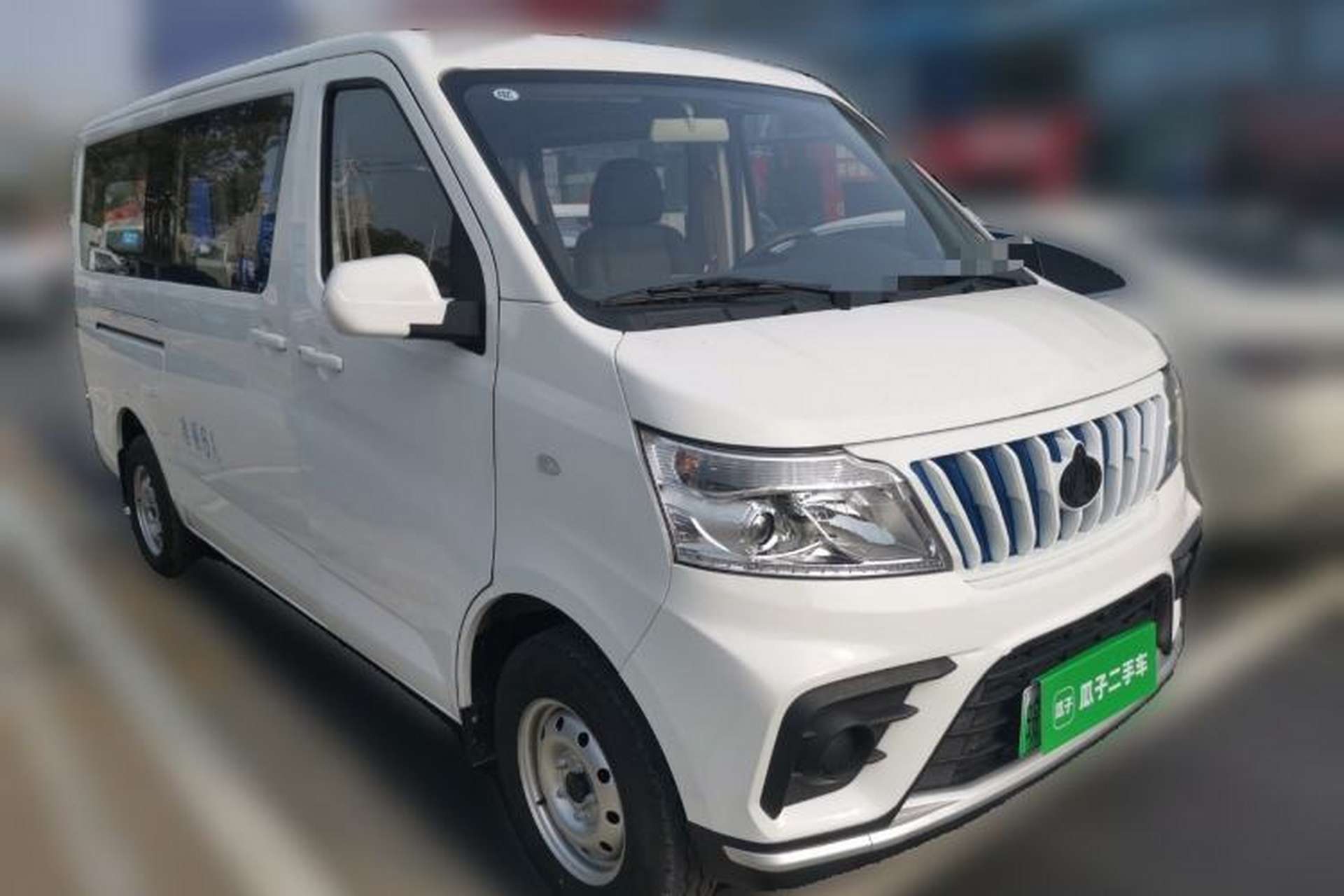 Used CHANGAN KAICHENG Ruixing EM80 2023 Side-Hinged 6-Seater Comfort Version 38.7 kWh Front Right 45 Deg