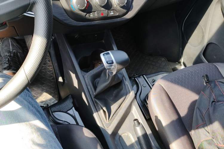Used CHANGAN KAICHENG Ruixing EM80 2023 EM80 Ⅱ Side-Hinged 7-Seater Comfort Model Gear Lever