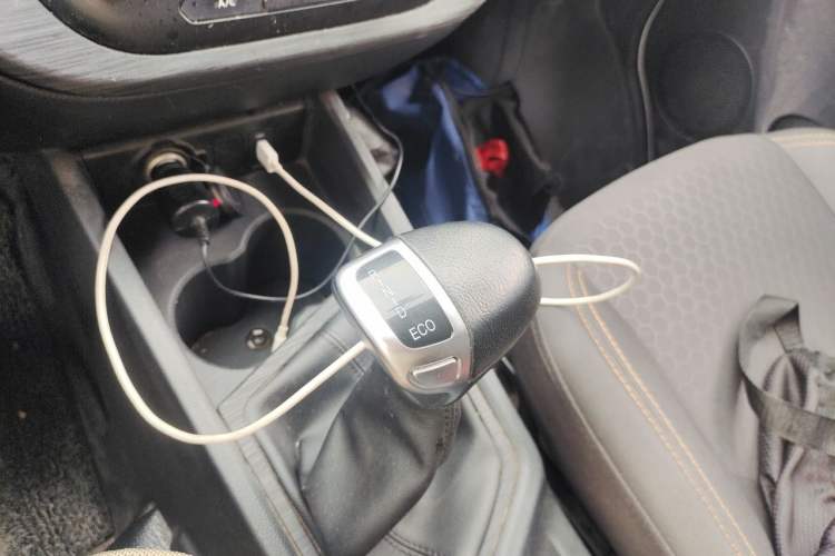 Used CHANGAN KAICHENG Ruixing EM80 2023 EM80 Ⅱ Side-Hinged 6-Seater Comfort Model Gear Lever