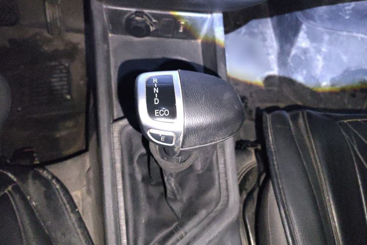 Used CHANGAN KAICHENG Ruixing EM80 2023 EM80 Ⅱ Liftback 6-Seater Comfort Model Gear Lever
