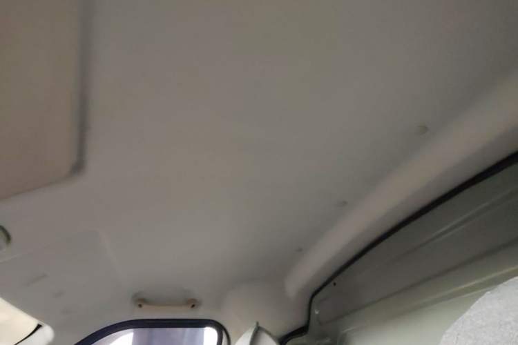 Used CHANGAN KAICHENG Ruixing EM80 2023 Liftback Design 2-Seater Base Version 38.7 kWh Headliner