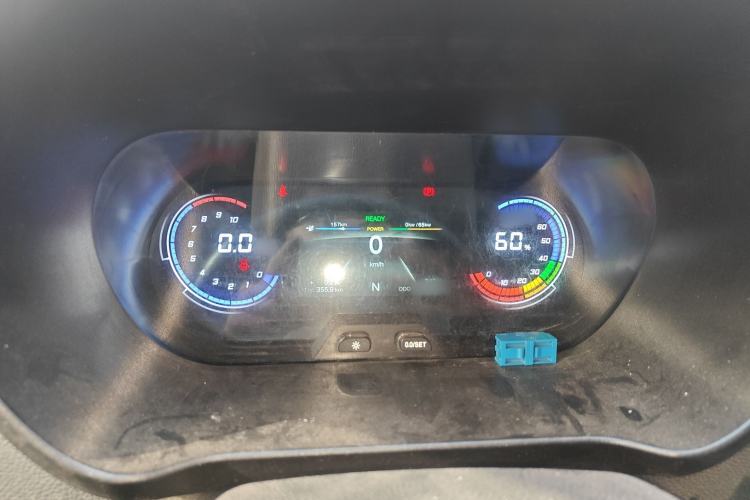 Used CHANGAN KAICHENG Ruixing EM80 2023 Flat-Top Double-Door 2-Seater 60 kW 41.932 kWh Instrument Cluster