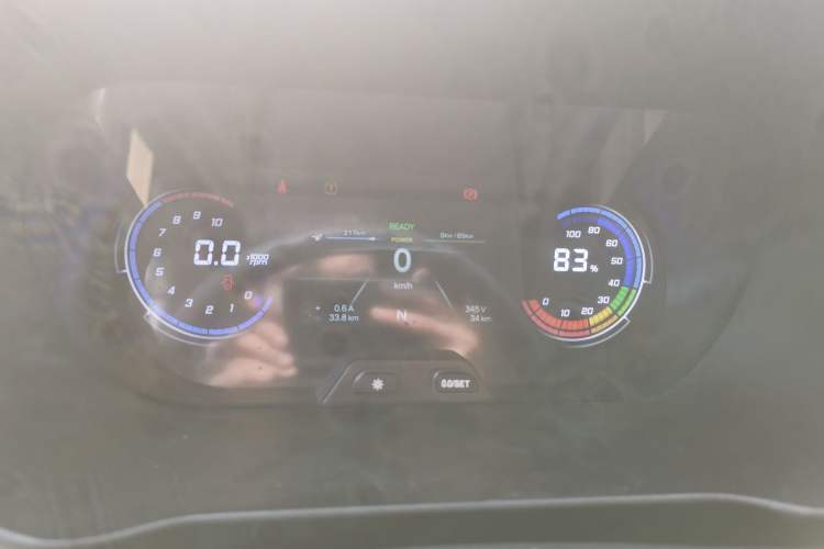 Used CHANGAN KAICHENG Ruixing EM80 2023 Side-Hinged 6-Seater Comfort Version 38.7 kWh Instrument Cluster