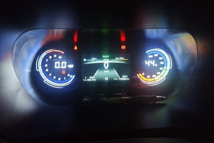 Used CHANGAN KAICHENG Ruixing EM80 2023 EM80 Ⅱ Liftback 6-Seater Comfort Model Instrument Cluster
