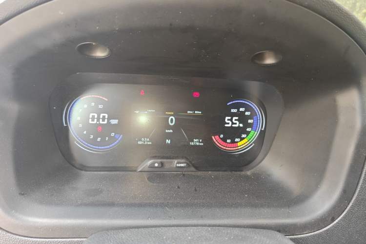 Used CHANGAN KAICHENG Ruixing EM80 2023 Flat-Top Double-Door 2-Seater 60 kW 41.932 kWh Instrument Cluster