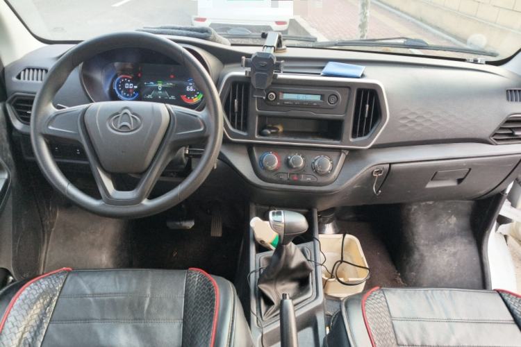 Used CHANGAN KAICHENG Ruixing EM80 2023 Side-Hinged 6-Seater Comfort Version 38.7 kWh Interior 2