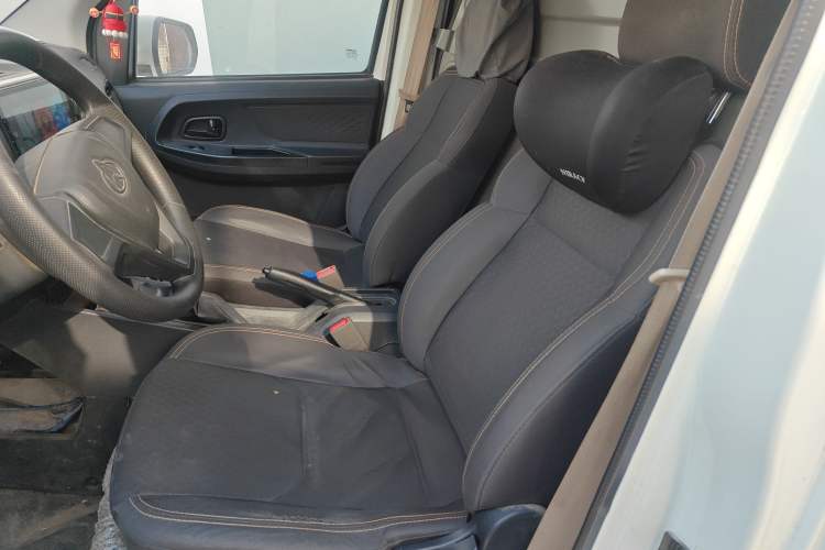 Used CHANGAN KAICHENG Ruixing EM80 2023 Flat-Top Double-Door 2-Seater 60 kW 41.932 kWh Interior 4