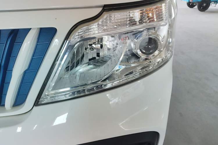 Used CHANGAN KAICHENG Ruixing EM80 2023 Liftback Design 2-Seater Base Version 38.7 kWh Left Front Headlight