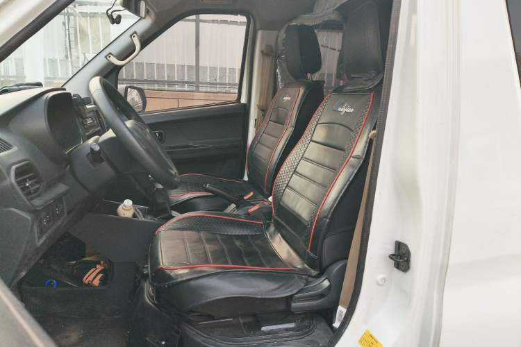 Used CHANGAN KAICHENG Ruixing EM80 2023 Side-Hinged 6-Seater Comfort Version 38.7 kWh Left Front Seat