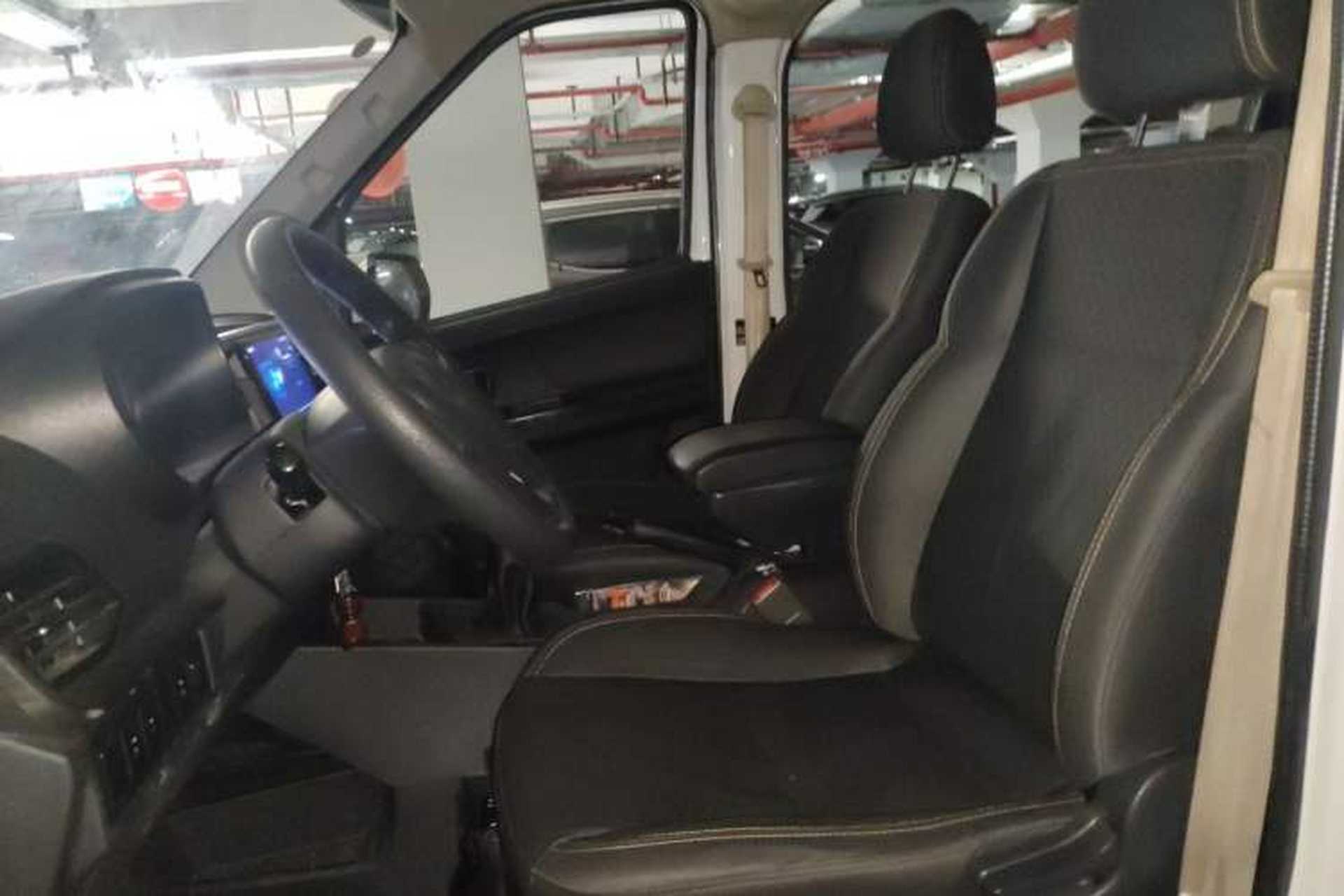 Used CHANGAN KAICHENG Ruixing EM80 2023 Liftgate Design 7-Seater Comfort Version 38.7 kWh Left Front Seat