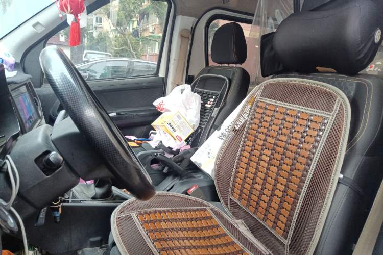 Used CHANGAN KAICHENG Ruixing EM80 2023 Side-Hinged 6-Seater Comfort Version 38.7 kWh Left Front Seat