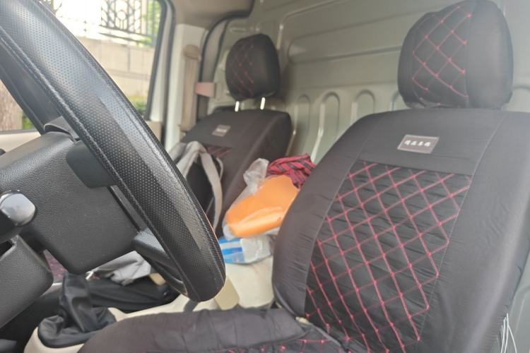 Used CHANGAN KAICHENG Ruixing EM80 2023 Flat-Top Double-Door 2-Seater 60 kW 41.932 kWh Left Front Seat