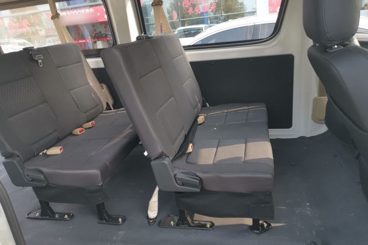 Used CHANGAN KAICHENG Ruixing EM80 2023 Side-Hinged 6-Seater Comfort Version 38.7 kWh Left Rear Seat