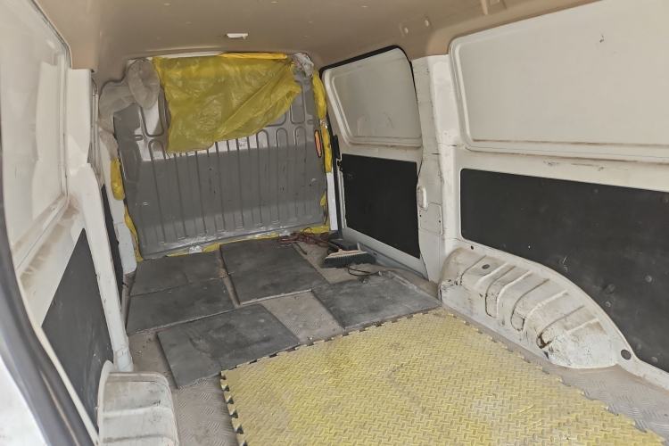 Used CHANGAN KAICHENG Ruixing EM80 2023 Flat-Top Double-Door 2-Seater 60 kW 41.932 kWh Left Rear Seat