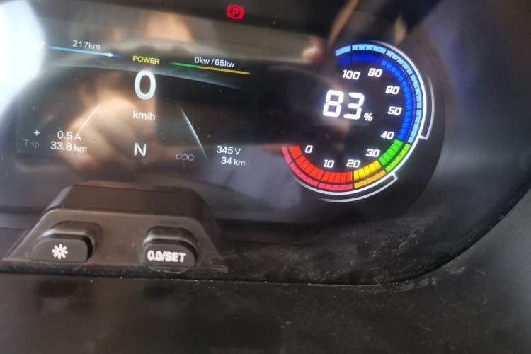 Used CHANGAN KAICHENG Ruixing EM80 2023 Side-Hinged 6-Seater Comfort Version 38.7 kWh Odometer Close Up