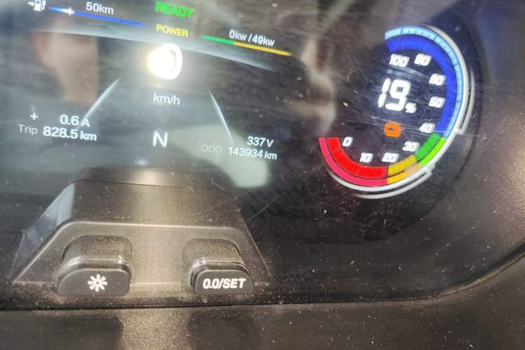 Used CHANGAN KAICHENG Ruixing EM80 2023 EM80 Ⅱ Side-Hinged 6-Seater Comfort Model Odometer Close Up