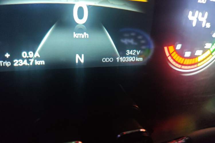 Used CHANGAN KAICHENG Ruixing EM80 2023 EM80 Ⅱ Liftback 6-Seater Comfort Model Odometer Close Up