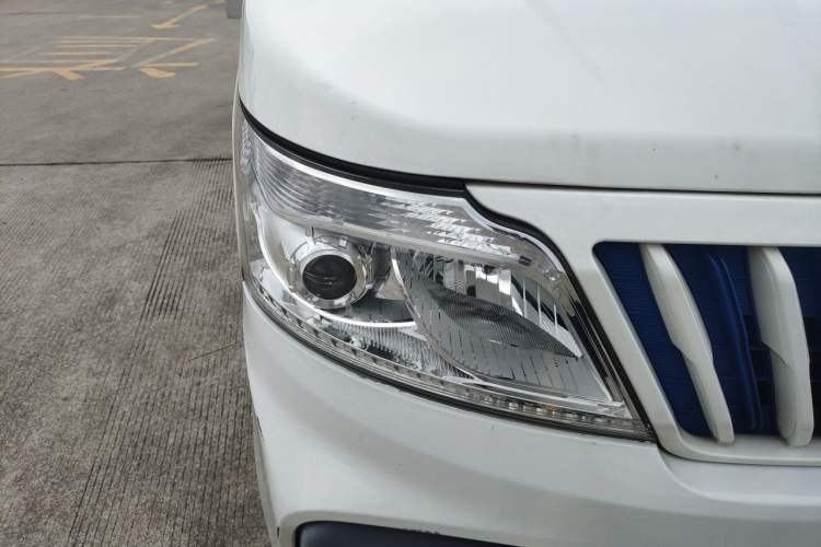 Used CHANGAN KAICHENG Ruixing EM80 2023 EM80 Ⅱ Side-Hinged 6-Seater Comfort Model Right Front Headlight