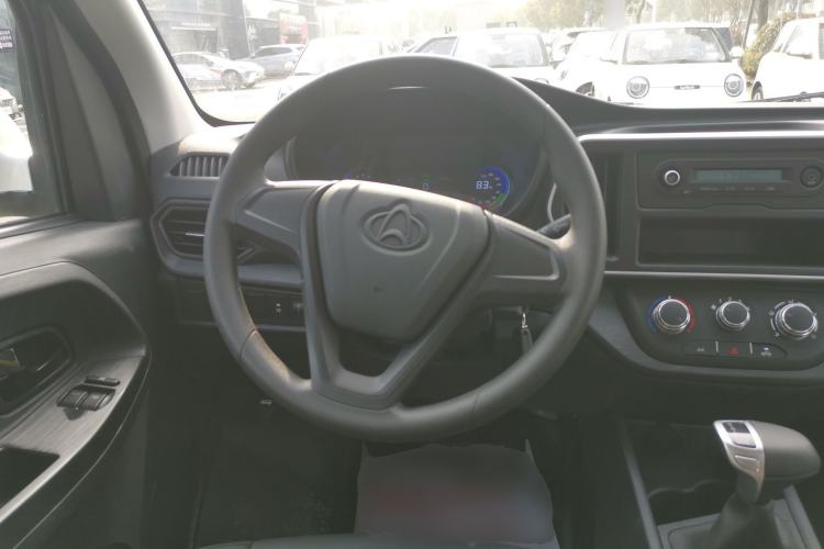 Used CHANGAN KAICHENG Ruixing EM80 2023 Side-Hinged 6-Seater Comfort Version 38.7 kWh Steering Wheel