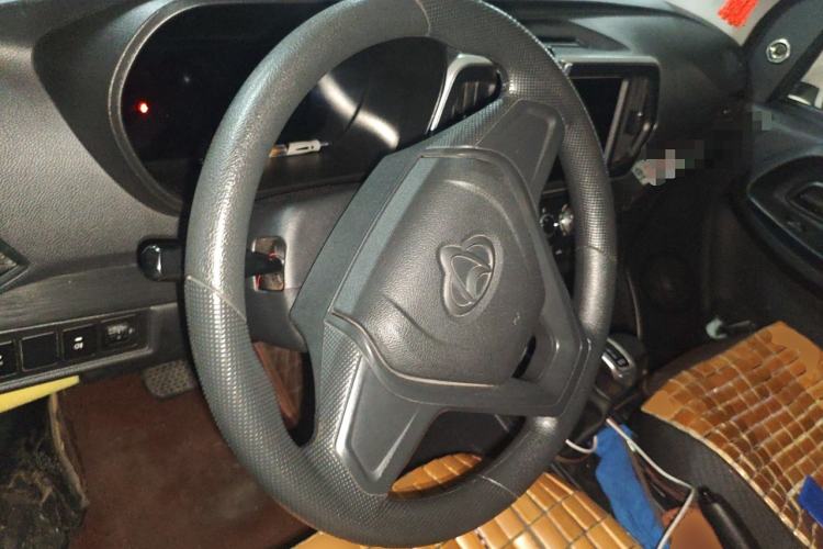 Used CHANGAN KAICHENG Ruixing EM80 2023 EM80 Ⅱ Liftback 6-Seater Comfort Model Steering Wheel