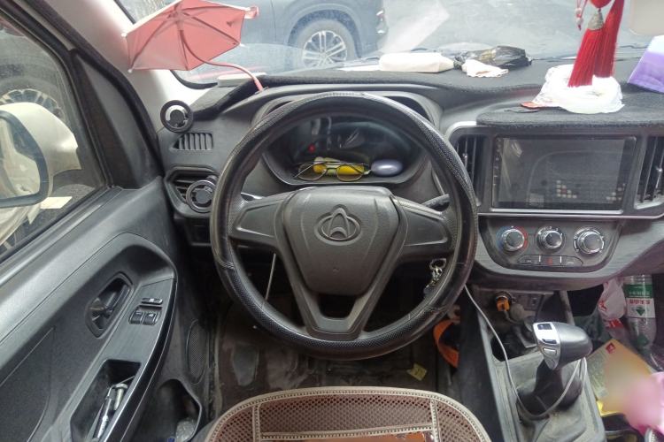 Used CHANGAN KAICHENG Ruixing EM80 2023 Side-Hinged 6-Seater Comfort Version 38.7 kWh Steering Wheel