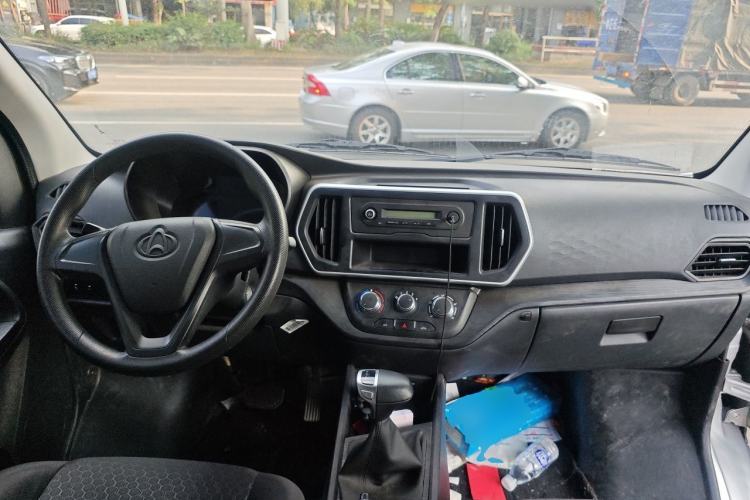 Used CHANGAN KAICHENG Ruixing EM80 2024 Comfort-Style 6-Seater 41.86 kWh Center Console