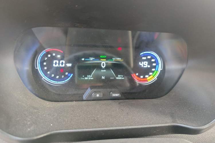 Used CHANGAN KAICHENG Ruixing EM80 2024 Comfort-Style 6-Seater 41.86 kWh Instrument Cluster