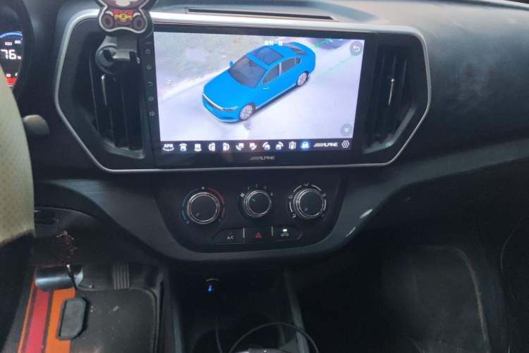 Used CHANGAN KAICHENG Ruixing EM80 2024 Comfort-Style 6-Seater 41.86 kWh Audio And AC Panel
