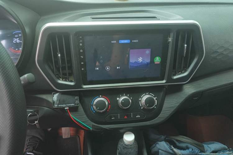 Used CHANGAN KAICHENG Ruixing EM80 2024 Comfort-Style 6-Seater 41.86 kWh Audio And AC Panel