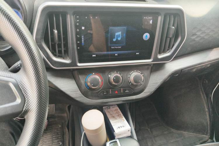 Used CHANGAN KAICHENG Ruixing EM80 2024 Comfort-Style 6-Seater 41.86 kWh Audio And AC Panel