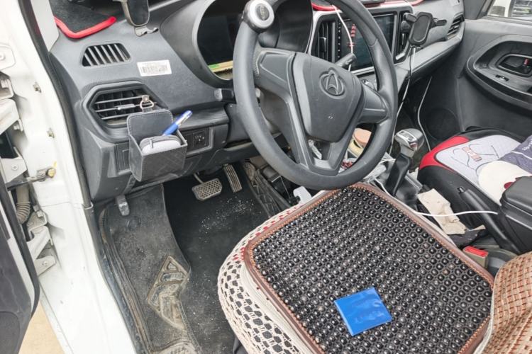 Used CHANGAN KAICHENG Ruixing EM80 2024 Comfort-Style 6-Seater 41.86 kWh Center Console