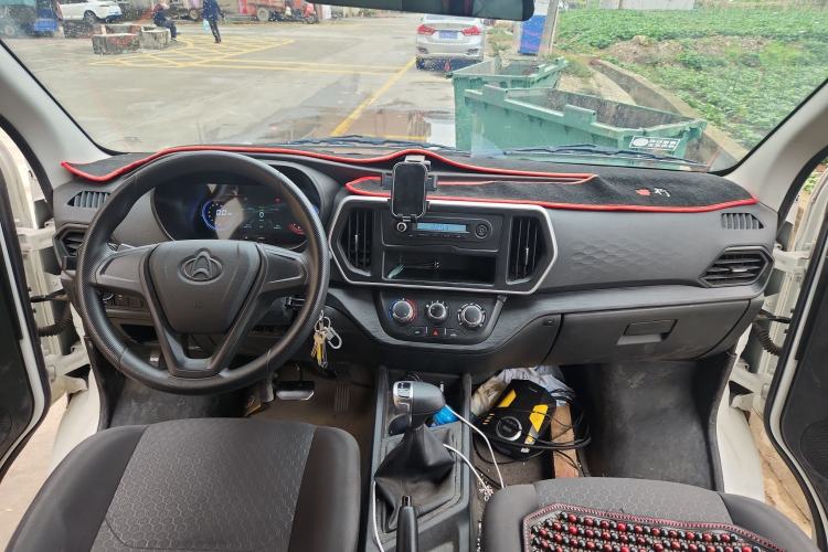 Used CHANGAN KAICHENG Ruixing EM80 2024 Comfort-Style 6-Seater 41.86 kWh Center Console