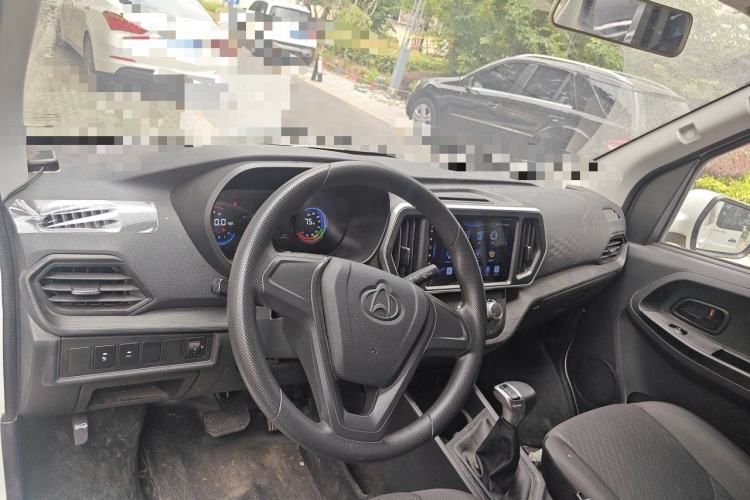 Used CHANGAN KAICHENG Ruixing EM80 2024 Comfort-Style 6-Seater 41.86 kWh Center Console