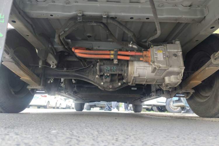 Used CHANGAN KAICHENG Ruixing EM80 2024 Liftback Comfort Version 6 Seats 41.86 kWh Chassis Rear