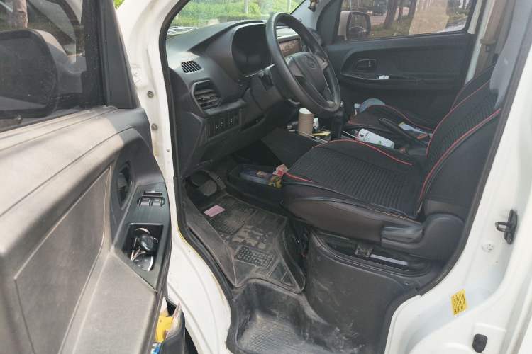Used CHANGAN KAICHENG Ruixing EM80 2024 Comfort-Style 6-Seater 41.86 kWh Driver Seat