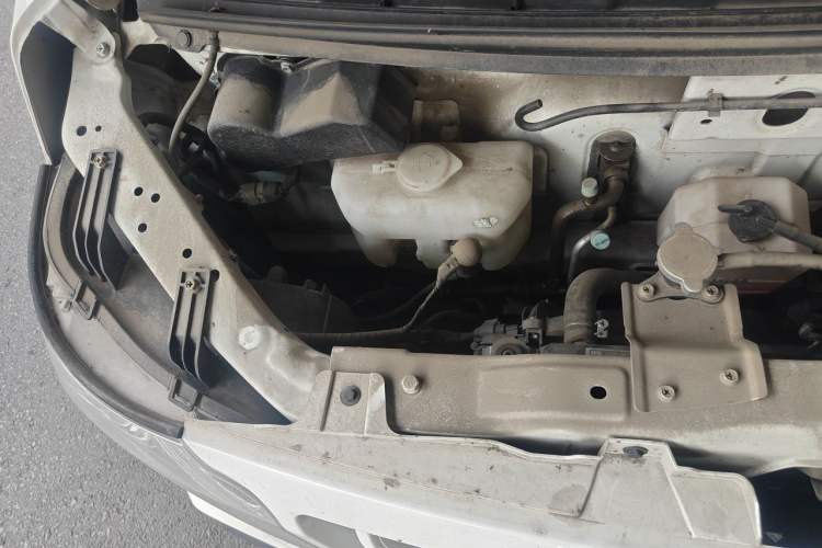 Used CHANGAN KAICHENG Ruixing EM80 2024 Comfort-Style 6-Seater 41.86 kWh Engine Bay Right