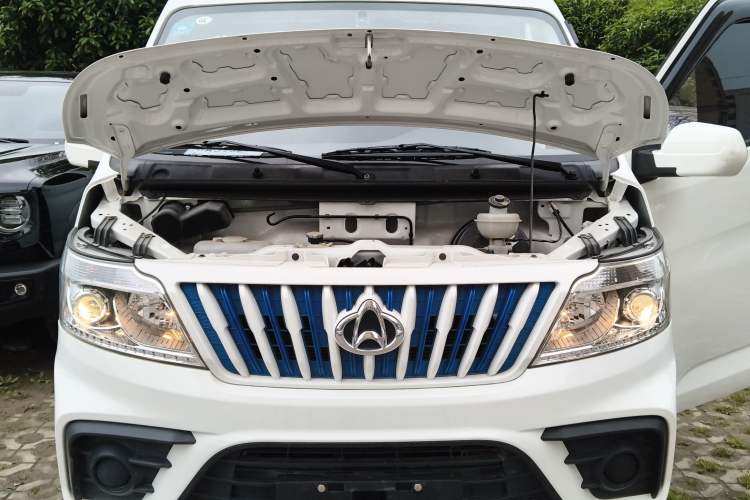 Used CHANGAN KAICHENG Ruixing EM80 2024 Comfort-Style 6-Seater 41.86 kWh Engine Bay